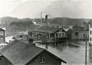 Snickerifabriken med Svartån och en bit av hamnen